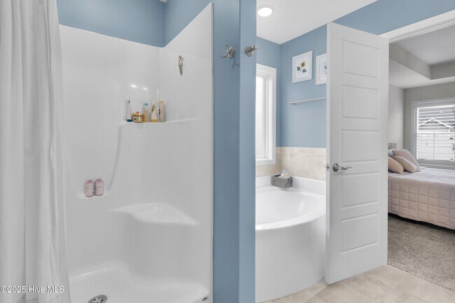 Building Photo - 429 Palisades Way