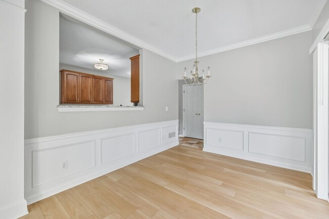 Building Photo - Spectacular John's Creek Traditional