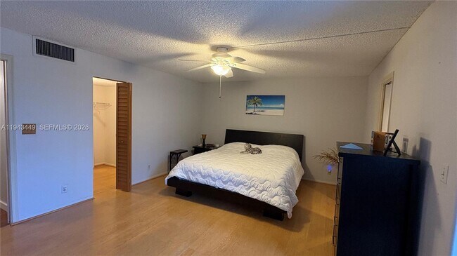 Building Photo - 808 NE 27th Ave