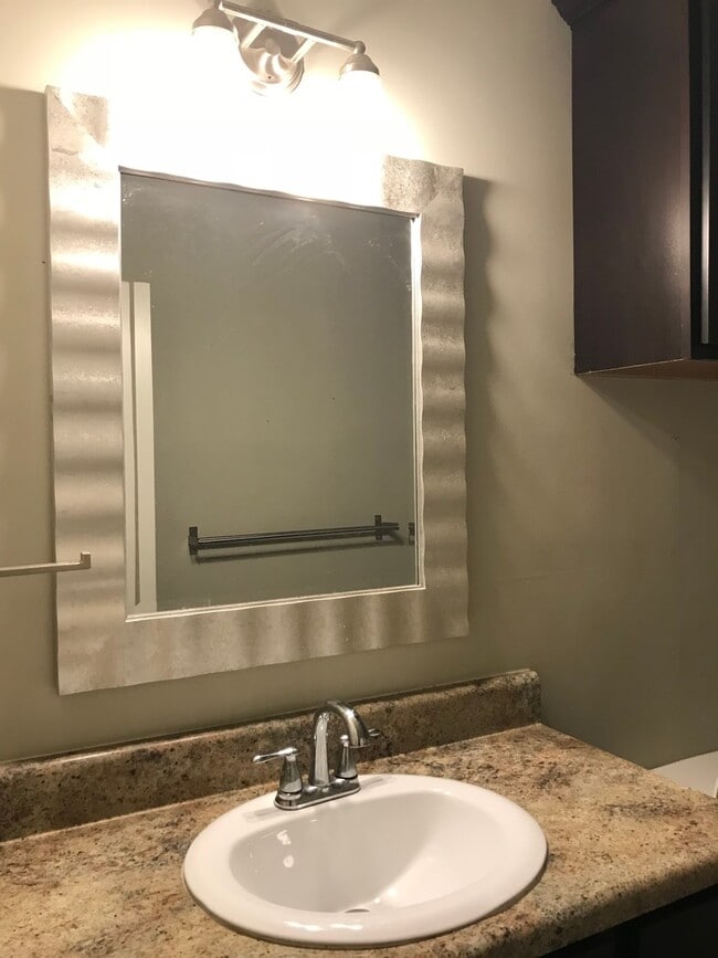 Building Photo - 508/510 S Duncan Ave