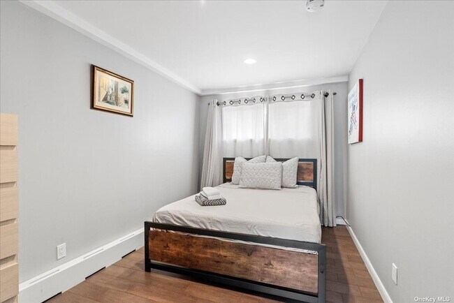 Building Photo - 131 Bayside Dr