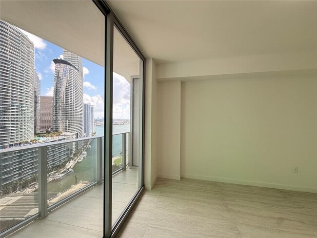 Building Photo - 77 SE 5th St