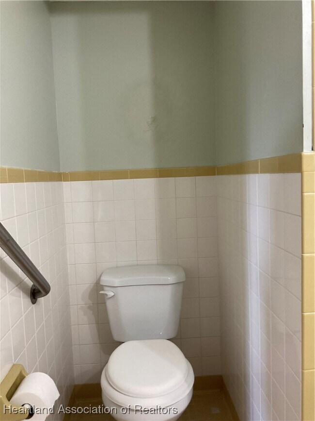 Building Photo - 106 Karola Dr