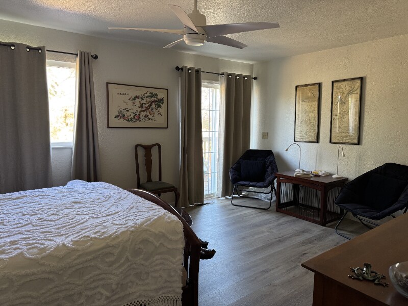 Building Photo - 23256 Lone Pine Dr