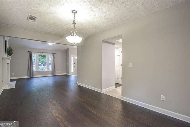 Building Photo - 1351 Omie Way