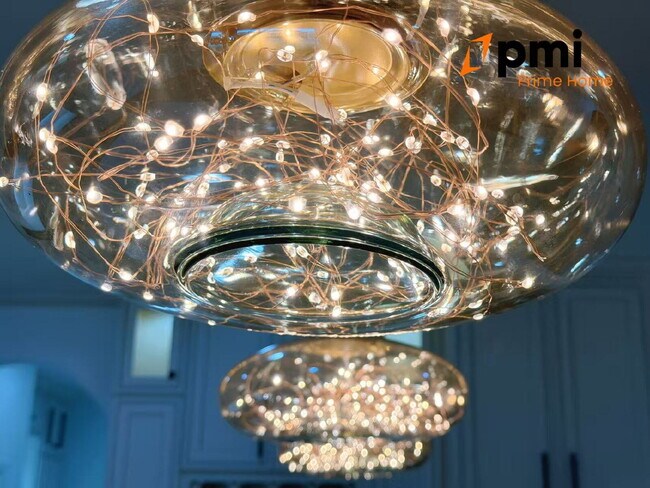 Building Photo - "Spacious Elegance Awaits: 5-Bedroom Home with 3.5 Baths in Winter Garden"