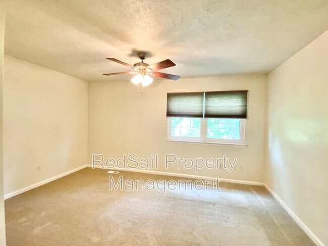 Building Photo - 21 Sidewinder Ct