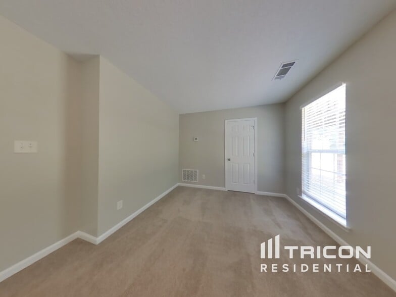 Building Photo - 5562 Katherine Village Dr
