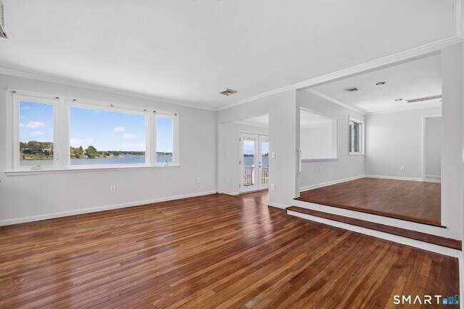 Building Photo - 272 Elm St
