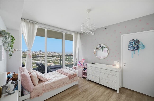 Building Photo - 450 Alton Rd