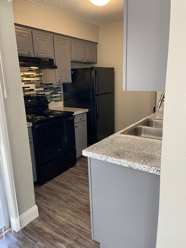 Summer Creek Apartments 3754 W Buckingham Rd Garland TX 75042