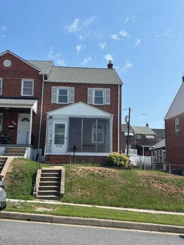 Primary Photo - 1070 Downton Rd