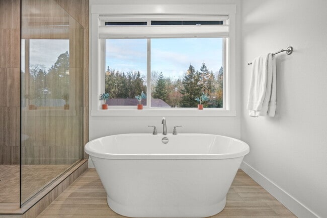 Building Photo - 5891 SW 67th Pl