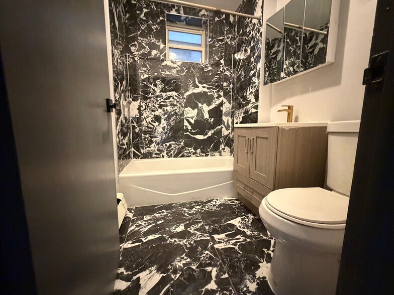 68 Clifton Pl 1L - 72 Clifton Pl