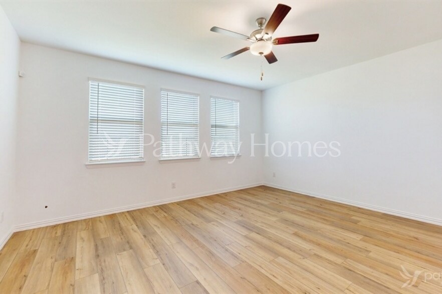 Building Photo - 944 Rusty Spur Ln