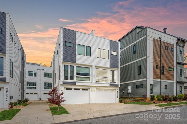 Primary Photo - 1004 Greenleaf Ave