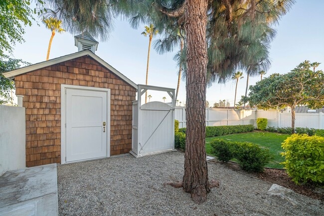 Building Photo - Charming Redondo Beach Home Rental!