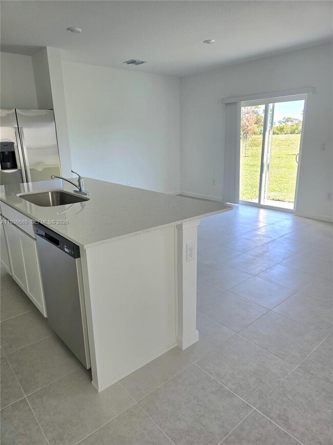 Building Photo - 5917 Sweetwood Dr