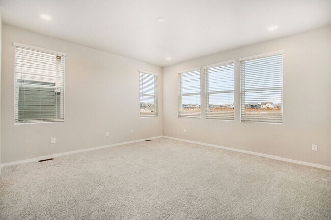 Building Photo - Stunning Home Built in 2022