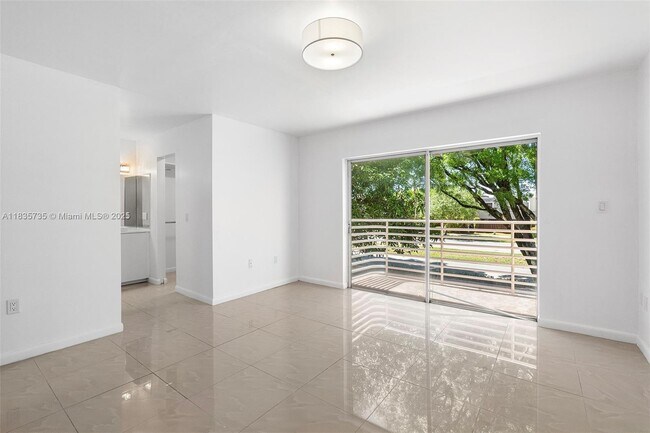 Building Photo - 10350 SW 154th Cir Ct