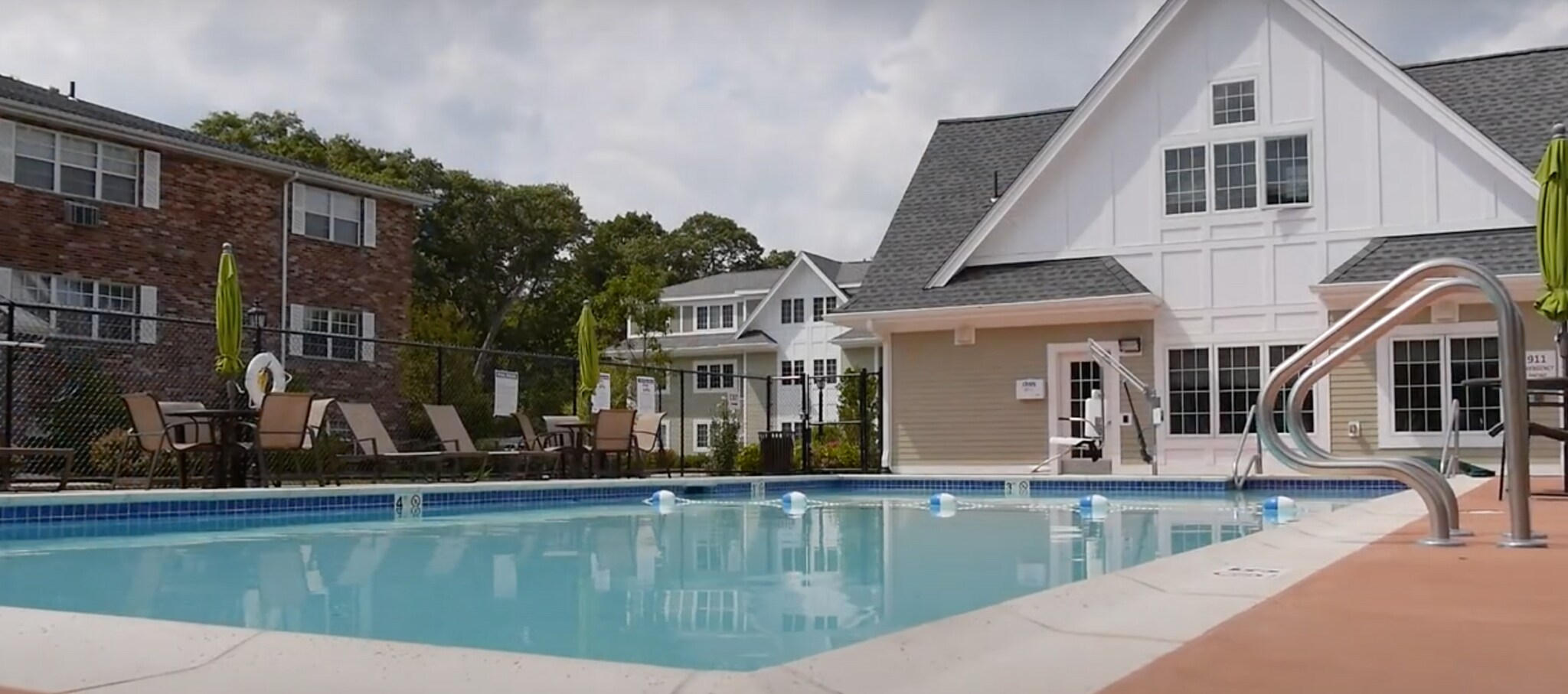 Building Photo - 125 Edgemere Rd