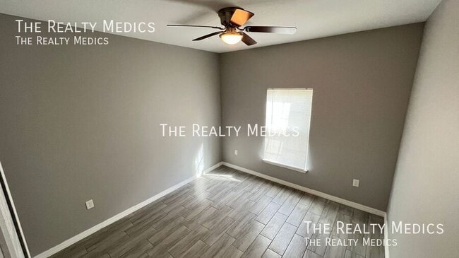 Building Photo - 270 Winfall Ave SW