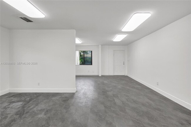 Building Photo - 5980 SW 40th Ave