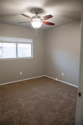 Building Photo - 320 Chisholm Trail