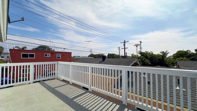 Building Photo - Spacious 1 Bdrm Guesthouse In the Heart Of Pacific Beach