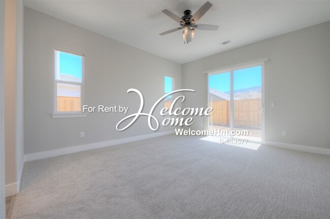 Building Photo - 262 Commodore Dr