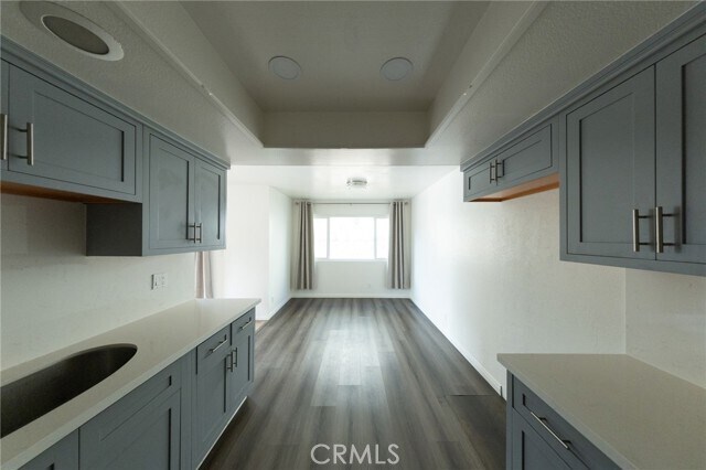 Building Photo - 14004 Cerise Ave