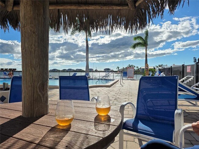 Building Photo - 5200 Brittany Dr S