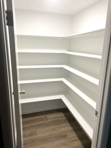 Building Photo - 777 N 1000 W