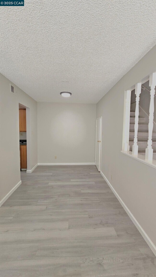 Building Photo - 1446 Del Rio Cir