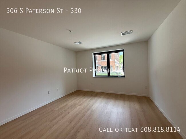 Building Photo - 306 S Paterson St