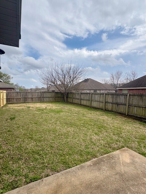 Building Photo - 4057 W Spring House Dr