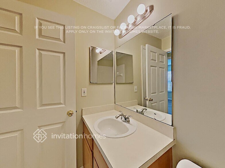 Building Photo - 13948 Bradley Cove Rd