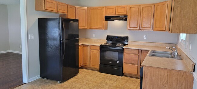 Building Photo - AFFORDABLE AND SPACIOUS