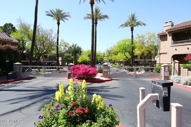 Building Photo - 15050 N Thompson Peak Pkwy