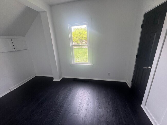 Building Photo - 3328 Denison Ave