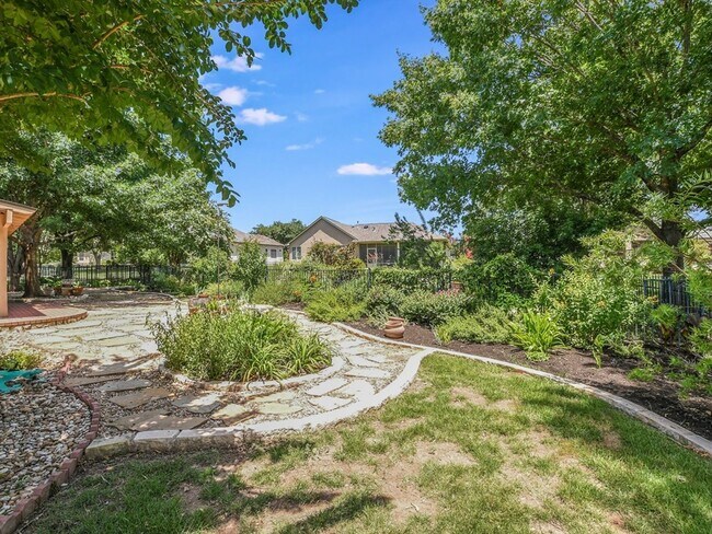 Building Photo - 138 Dewberry Dr
