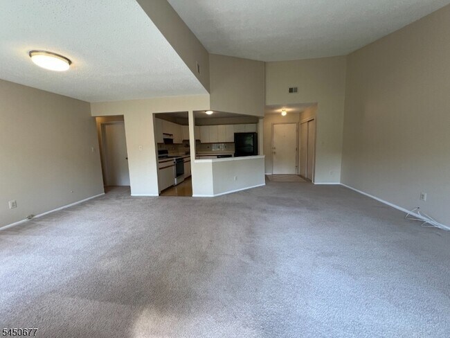 Building Photo - 179 Drake Ln