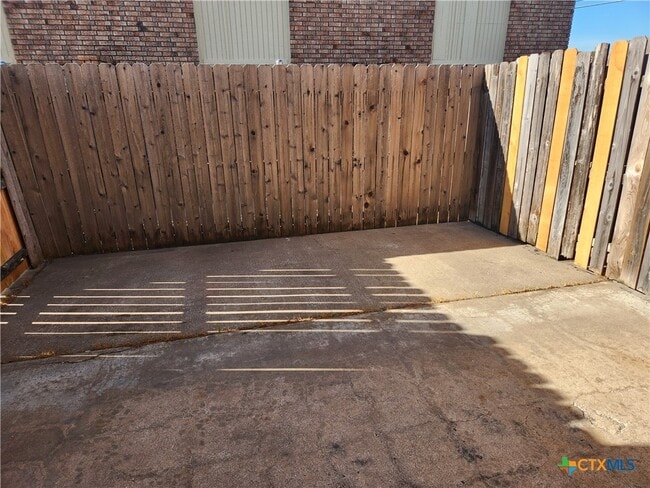 Building Photo - 904 C Ticonderoga Dr