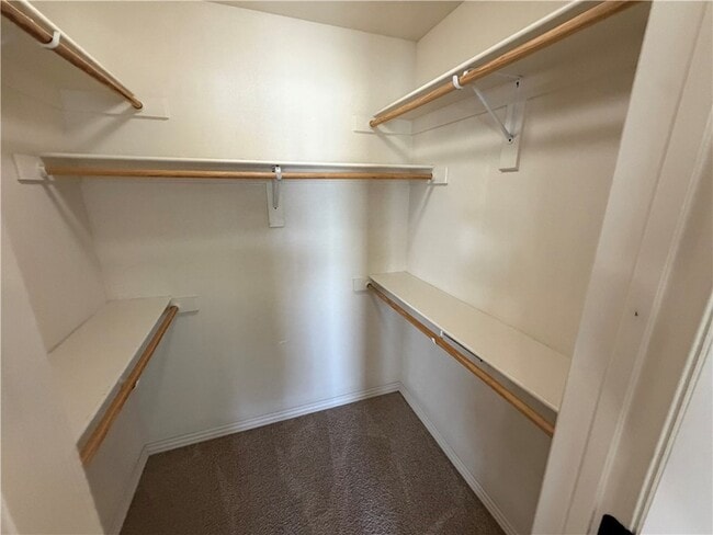 Building Photo - 537 N Keats Dr