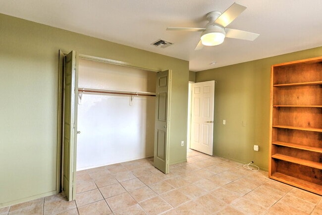 Building Photo - San Ignacio Vistas - Green Valley (Age Restricted community, at least one person must be 55 or ol...