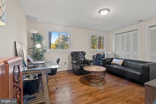 Building Photo - 14827 Old Frederick Rd