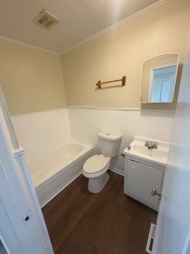 Building Photo - 3 Bedroom and 2 Bathroom home.