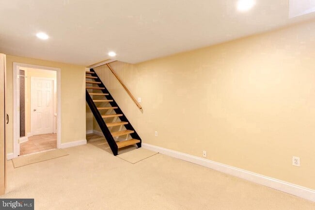 Building Photo - 1108 S Highland Ave