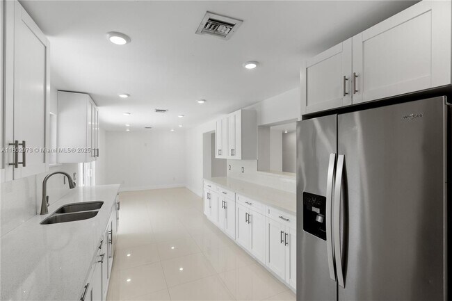 Building Photo - 10501 SW 53rd St