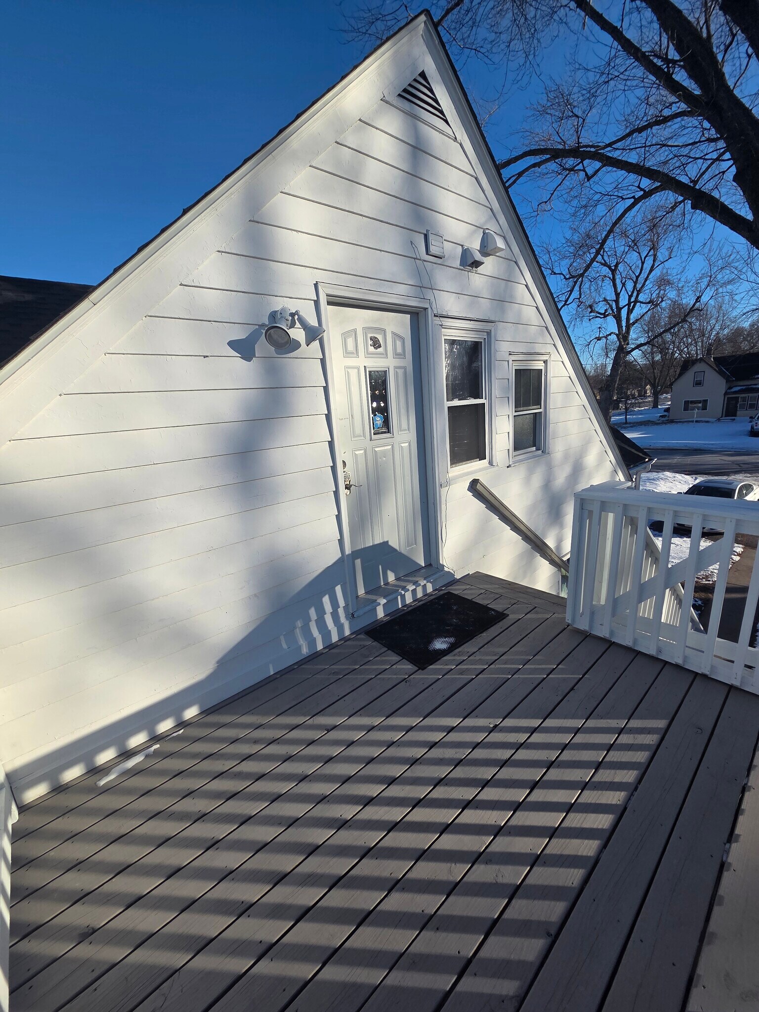 Building Photo - 335 Shakopee Ave E